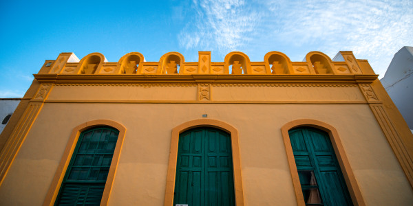 Pintar Fachadas de Casas Unifamiliares / Chalets en Reus · Restauración de Fachadas