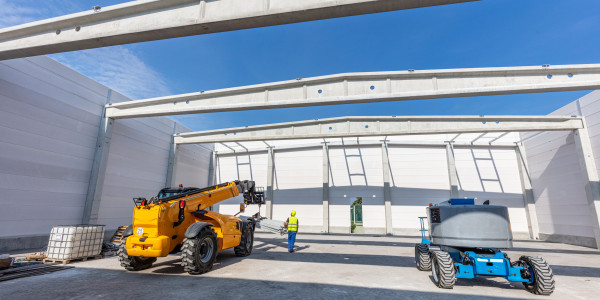Pintar Fachadas de Naves Industriales, Fábricas y Almacenes en Reus · Pintar Construcción de Obra Nueva