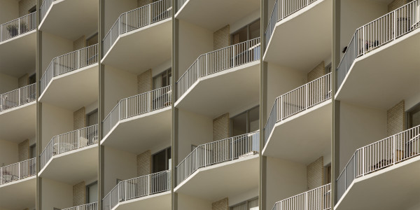 Pintar Fachadas y Patios de Luces de Comunidades Vecinos / Propietarios en Reus · Pintura para Pintado de Bloques de Edificios Comunidades de Vecinos