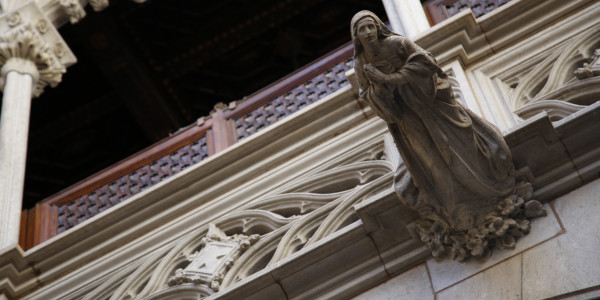 Rehabilitación y Restauración de Fachadas en Reus · Pinturas minerales o transpirables para conservar estética original