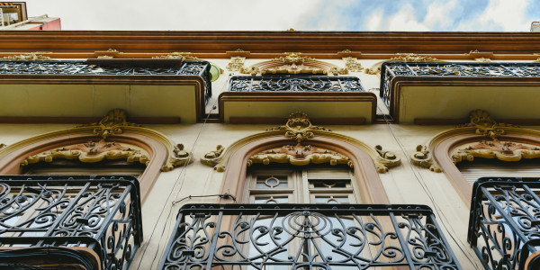Rehabilitación y Restauración de Fachadas en Reus · Restauración de Fachadas Emblemáticas